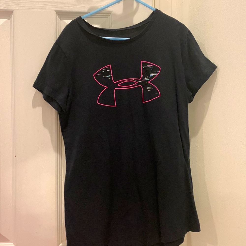 Black under armour T-shirt